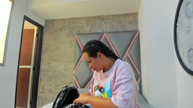 Snapshot of DeborayDark chatting on 05.18.26 DeborayDark online show from 05.18.26