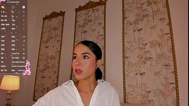 Snapshot of sara_castro24_ chatting on 07.29.26 sara castro24 online show from 07.29.26