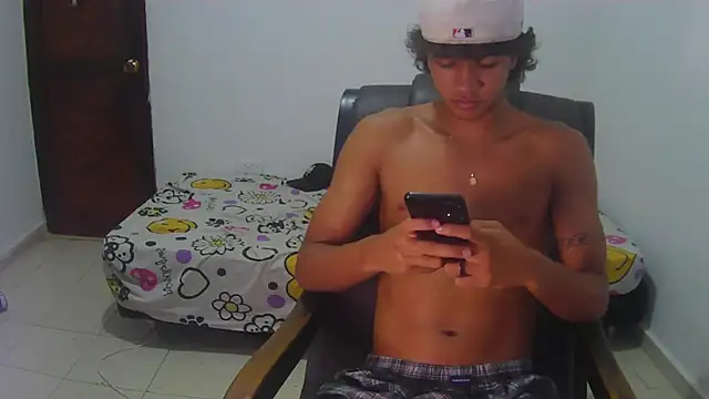 Snapshot of Hansel_take chatting on 06.05.26 Hansel take online show from 06.05.26