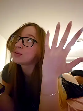 Snapshot of Freaky-Doll chatting on 07.25.26 Freaky-Doll online show from 07.25.26