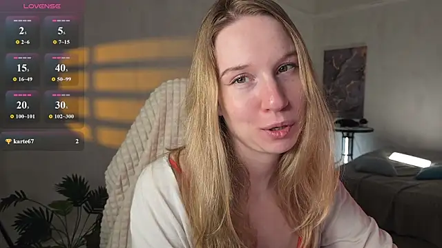 Snapshot of Eve_Sin chatting on 06.17.26 Eve Sin online show from 06.17.26