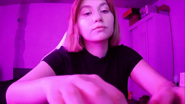 SuzieAllen online show from 05.12.26