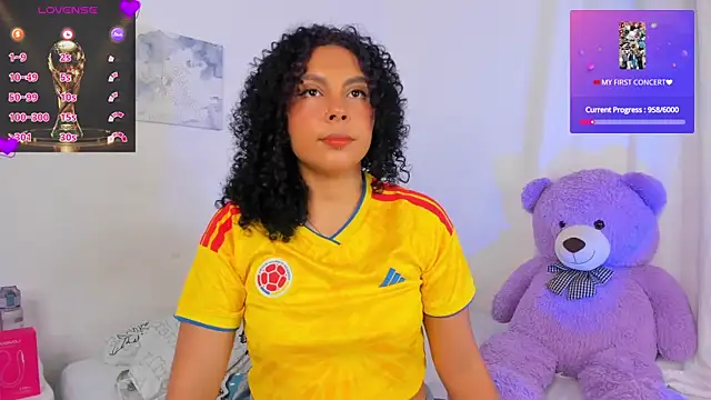 Snapshot of Violetta_cam_ chatting on 07.04.26 Violetta cam online show from 07.04.26