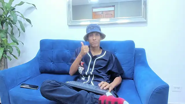 Snapshot of Zane_Belville chatting on 05.13.26 Zane Belville online show from 05.13.26