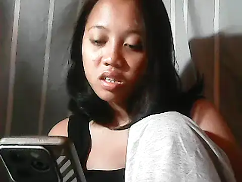 Snapshot of Yours_AsianPinayGirl18 chatting on 06.15.26 Yours AsianPinayGirl18 online show from 06.15.26