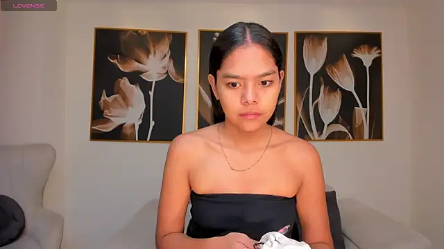 SaphiraJames online show from 06.13.26
