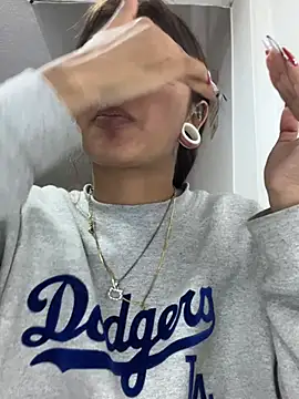 Snapshot of Noa_lau chatting on 07.25.26 Noa lau online show from 07.25.26