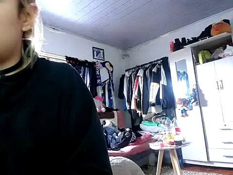 Snapshot of bunnyfoxxd chatting on 06.13.26 bunnyfoxxd online show from 06.13.26