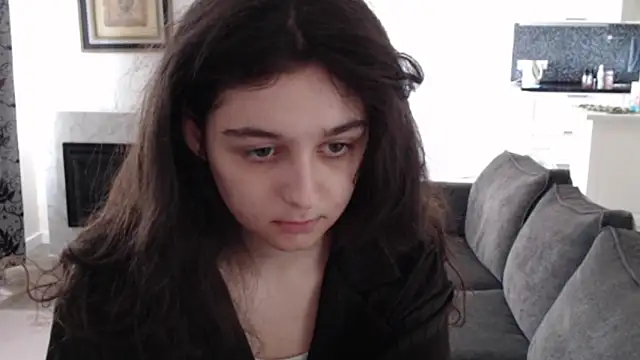 Snapshot of cute_lilia chatting on 05.14.26 cute lilia online show from 05.14.26