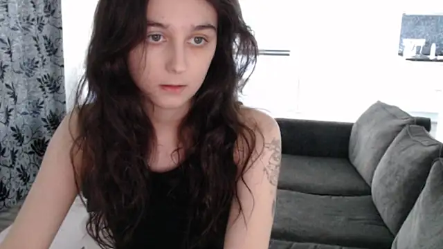 Snapshot of cute_lilia chatting on 05.23.26 cute lilia online show from 05.23.26