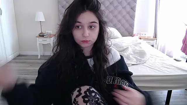 Snapshot of cute_lilia chatting on 05.29.26 cute lilia online show from 05.29.26