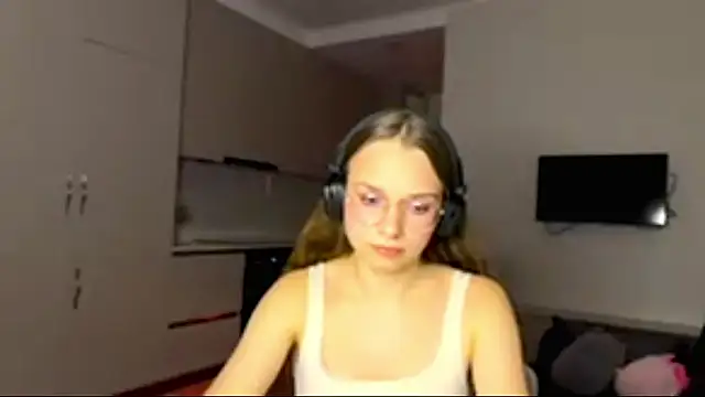 Snapshot of AmyYammy chatting on 06.08.26 AmyYammy online show from 06.08.26