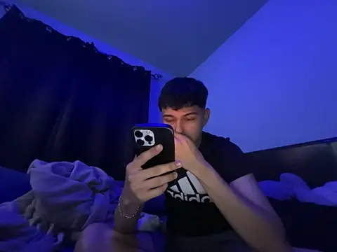 Iantwinkguy21 online show from 05.04.26