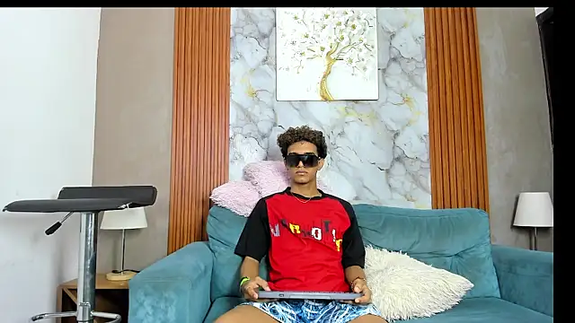 GOLDEN 2026 online show from 06.10.26