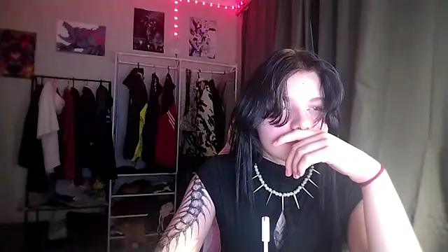 VeIvetLure online show from 05.17.26