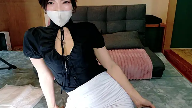 Naomi 00122 online show from 07.05.26