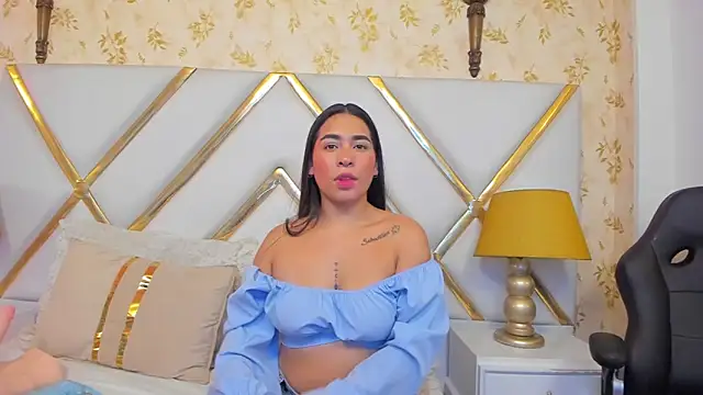 Snapshot of SussyFoxxx chatting on 06.17.26 SussyFoxxx online show from 06.17.26