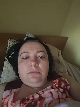 Snapshot of EmmaEmmy40 chatting on 06.14.26 EmmaEmmy40 online show from 06.14.26