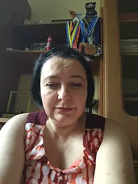 Snapshot of EmmaEmmy40 chatting on 06.23.26 EmmaEmmy40 online show from 06.23.26