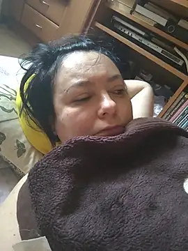 Snapshot of EmmaEmmy40 chatting on 06.26.26 EmmaEmmy40 online show from 06.26.26