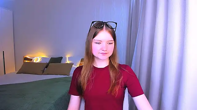 Snapshot of LookEva chatting on 06.10.26 LookEva online show from 06.10.26