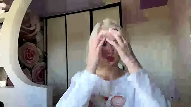 Snapshot of ScarlettRosy chatting on 06.09.26 ScarlettRosy online show from 06.09.26