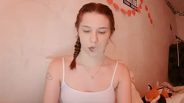 Snapshot of PollyStix chatting on 07.02.26 PollyStix online show from 07.02.26