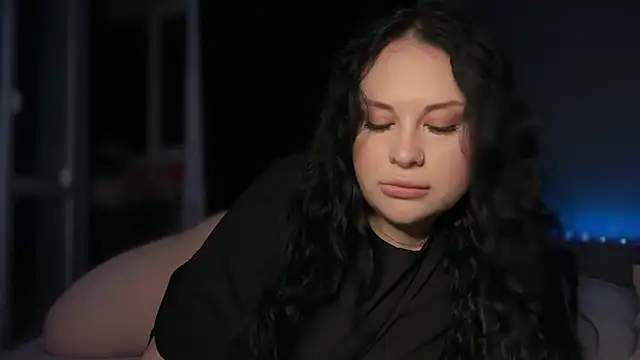Snapshot of Sofi__Si chatting on 06.23.26 Sofi Si online show from 06.23.26