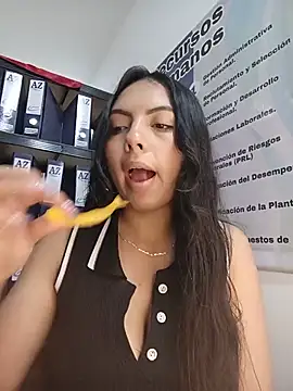 JENNIFER  03 online show from 07.23.26