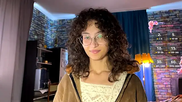 Snapshot of CurlyWinx chatting on 05.30.26 CurlyWinx online show from 05.30.26
