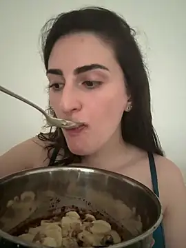 OliviaBaby- online show from 08.06.26