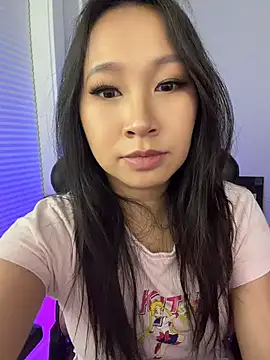 petiteTai online show from 05.24.26