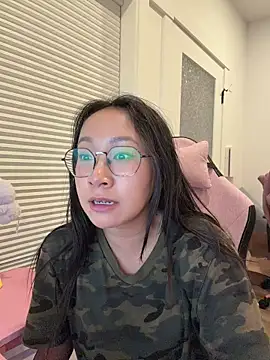 petiteTai online show from 06.13.26