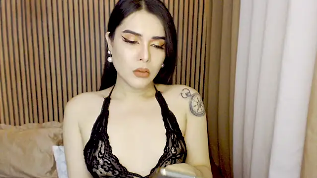 lahlahVienne online show from 05.04.26