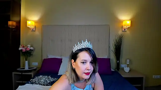 Snapshot of Nikki_Mi1k chatting on 07.13.26 Nikki Mi1k online show from 07.13.26