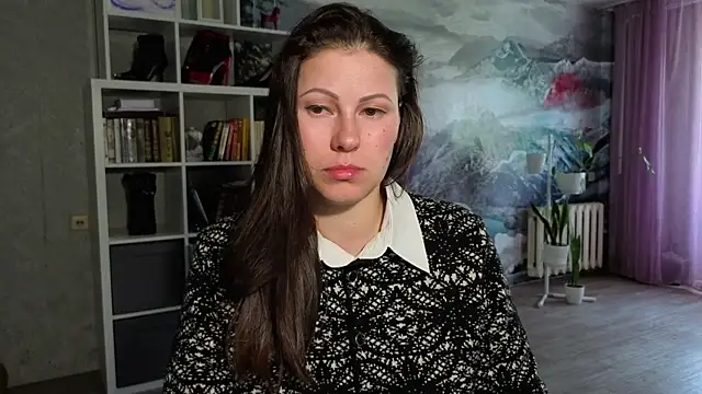 Snapshot of Dana-Queendom chatting on 05.18.26 Dana-Queendom online show from 05.18.26