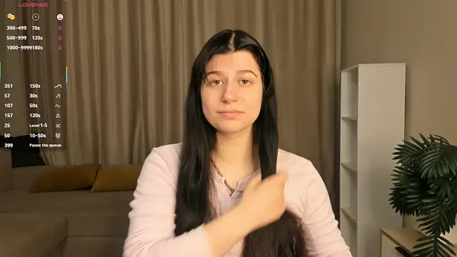 Snapshot of GrayceDeclet chatting on 05.25.26 GrayceDeclet online show from 05.25.26