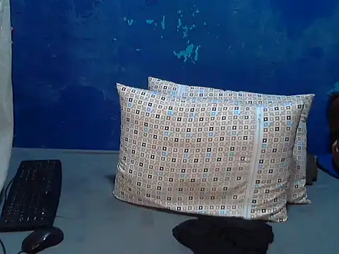 hotchilimom online show from 02.11.26