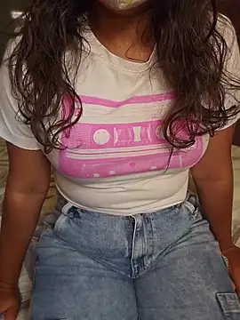 sluttytitties69 online show from 06.14.26