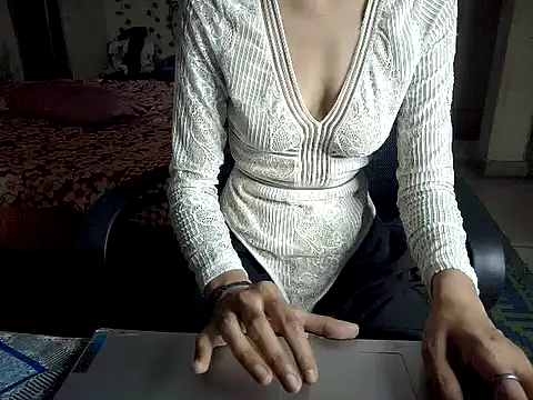 Snapshot of Sexyrossy7 chatting on 05.15.26 Sexyrossy7 online show from 05.15.26