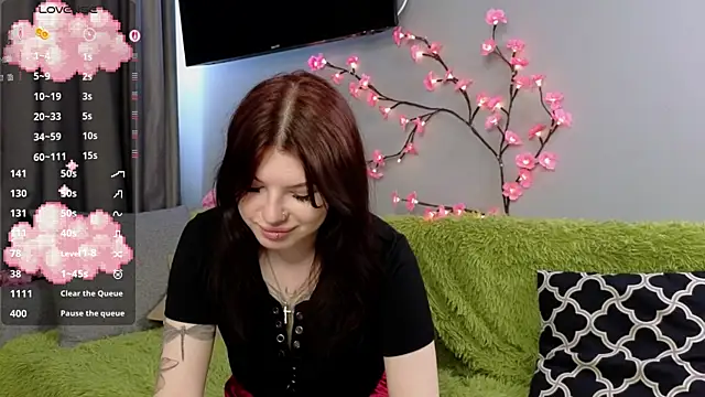 Snapshot of AwareAnoxia chatting on 06.27.26 AwareAnoxia online show from 06.27.26