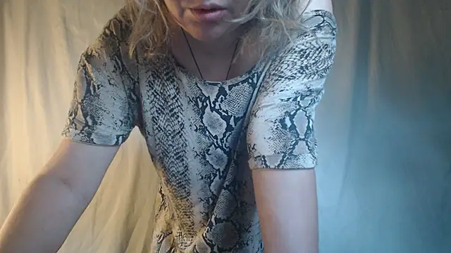 Snapshot of supernipll chatting on 06.15.26 supernipll online show from 06.15.26
