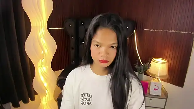 Snapshot of Naya_Hilton chatting on 05.30.26 Naya Hilton online show from 05.30.26