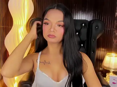 Naya Hilton online show from 07.09.26