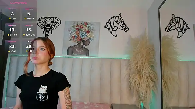 Kira Venom online show from 06.11.26