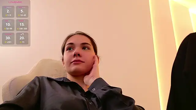 Snapshot of Sindell_cryell chatting on 06.27.26 Sindell cryell online show from 06.27.26