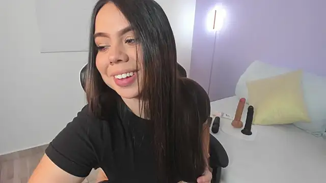 Snapshot of luna_blazze_ chatting on 06.16.26 luna blazze online show from 06.16.26