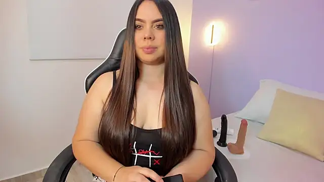 Snapshot of luna_blazze_ chatting on 06.19.26 luna blazze online show from 06.19.26