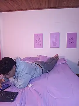Wildseductor1 online show from 06.17.26