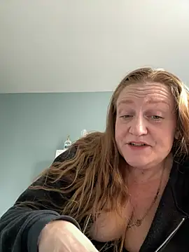 Snapshot of Kellilyn10 chatting on 06.24.26 Kellilyn10 online show from 06.24.26